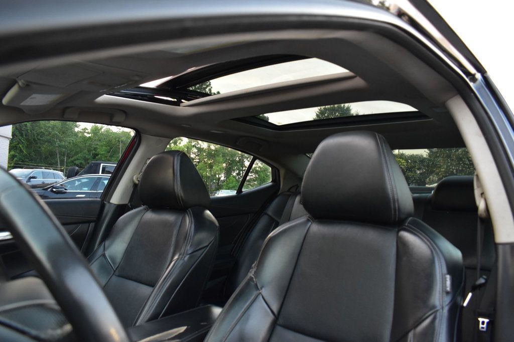 2019 Nissan Maxima SL photo 11