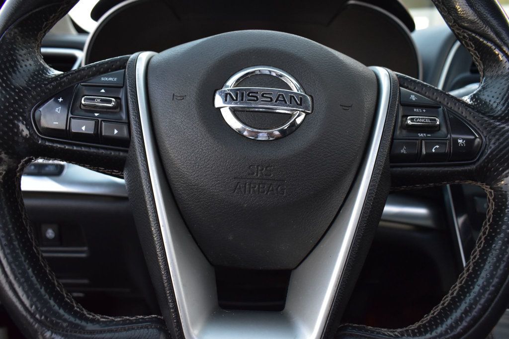 2019 Nissan Maxima SL photo 22