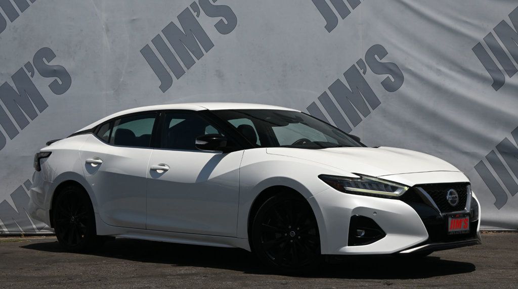 2019 Nissan Maxima SR photo 3