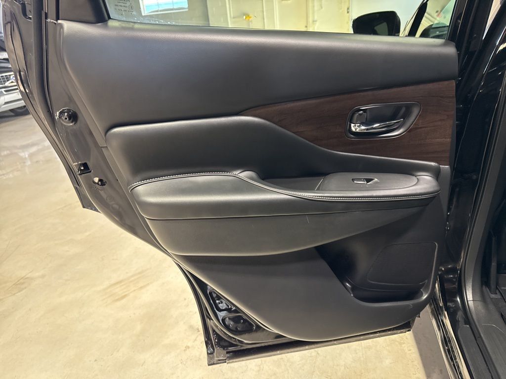 2019 Nissan Murano AWD Platinum - 22975668 - 36