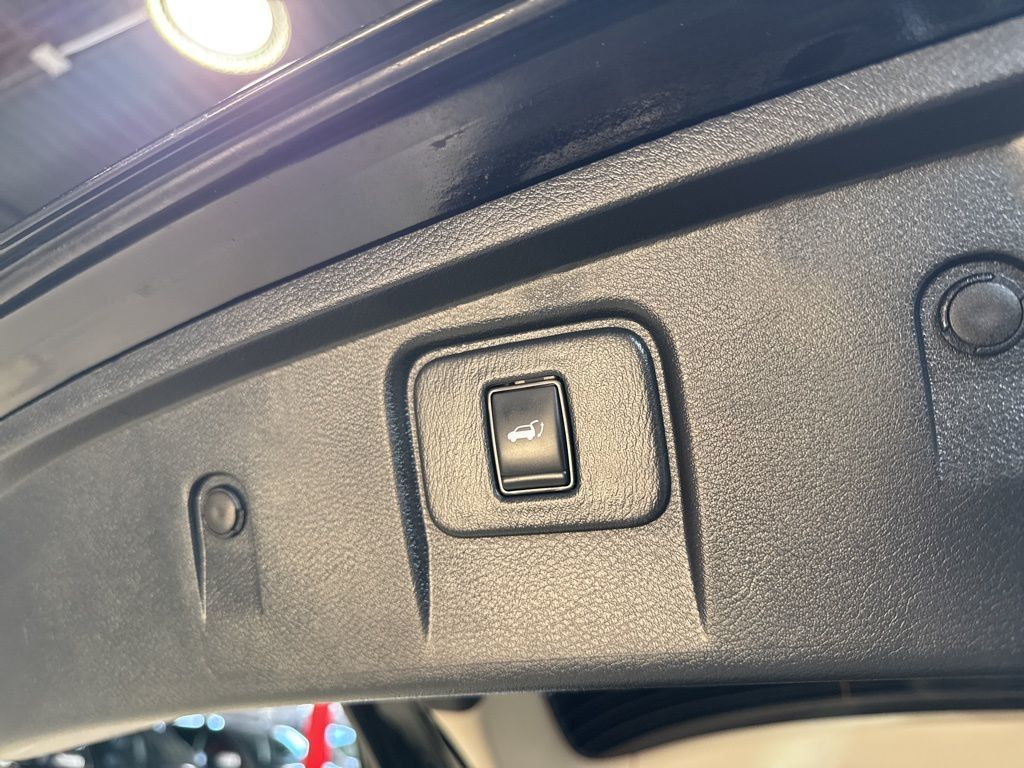 2019 Nissan Murano AWD Platinum - 22975668 - 40