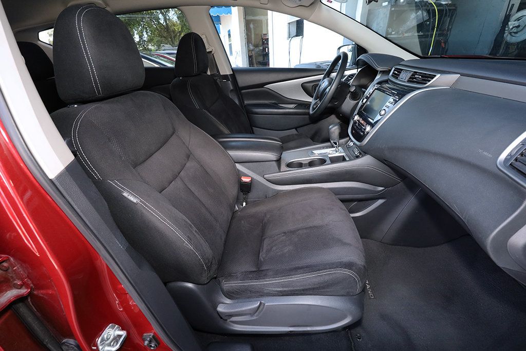 2019 Nissan Murano S photo 12