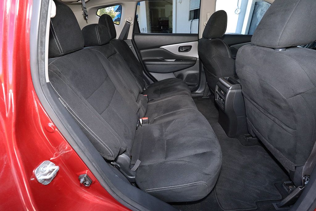 2019 Nissan Murano S photo 14