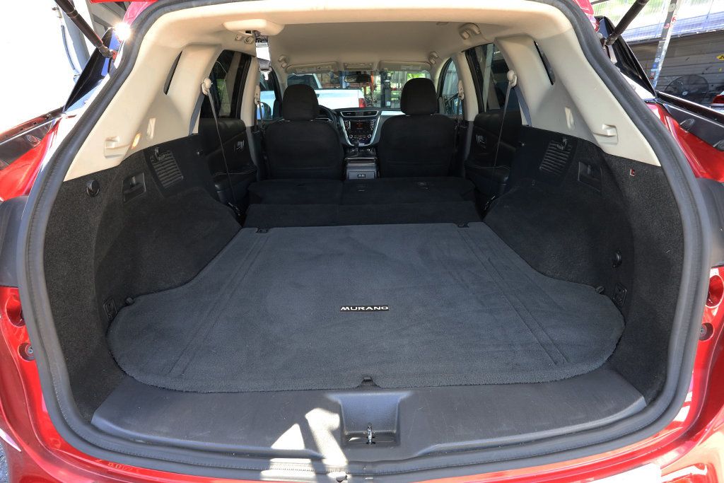 2019 Nissan Murano S photo 17