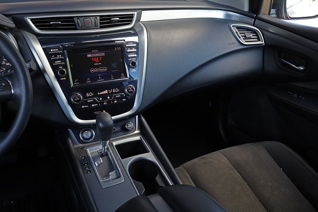 2019 Nissan Murano S photo 21