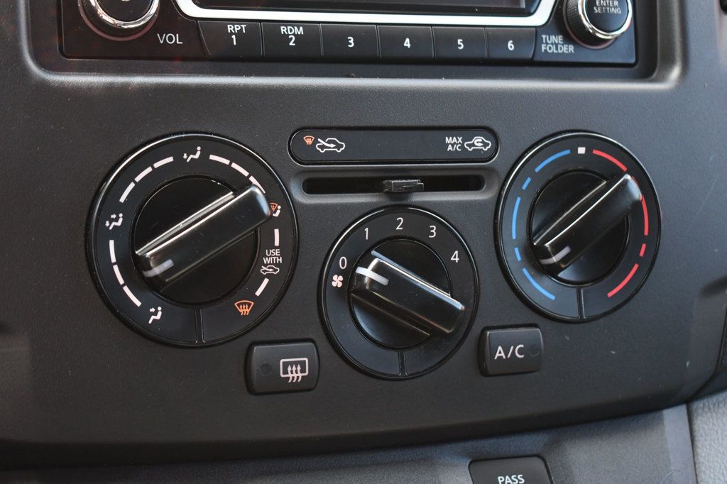 2019 Nissan NV200 S photo 12
