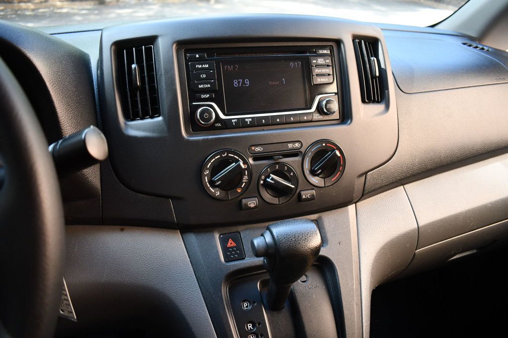 2019 Nissan NV200 S photo 15