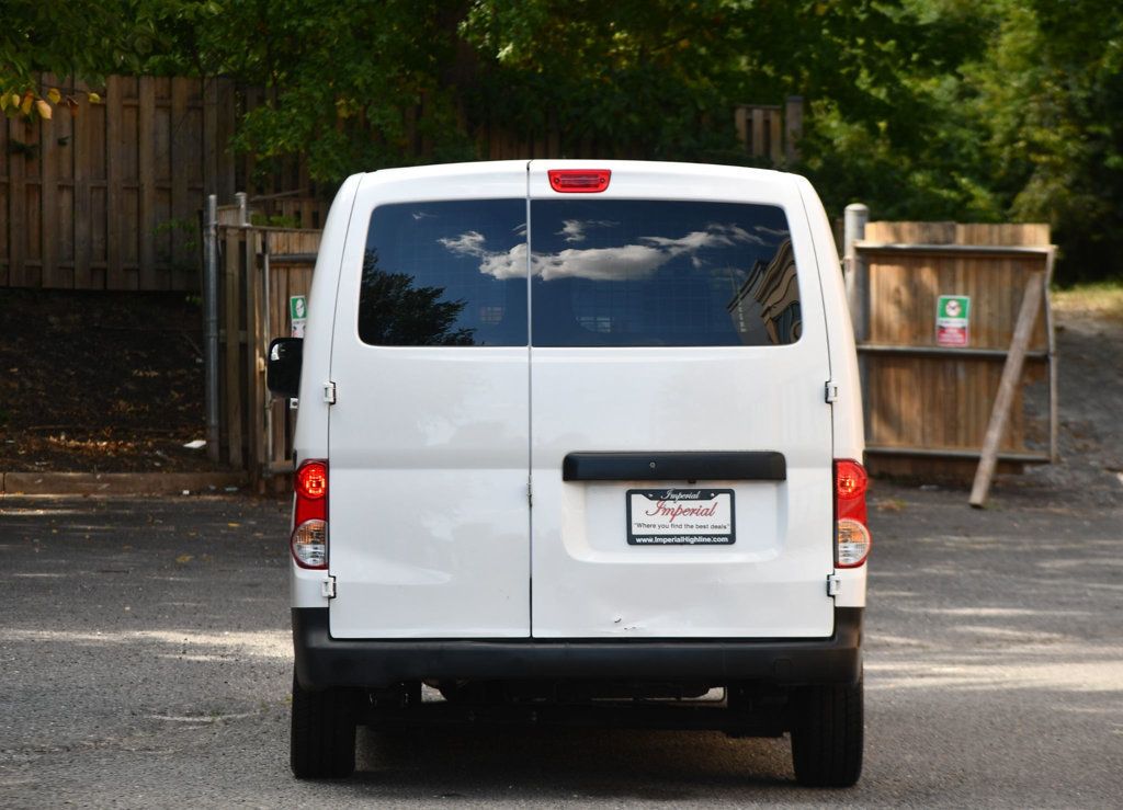 2019 Nissan NV200 S photo 5