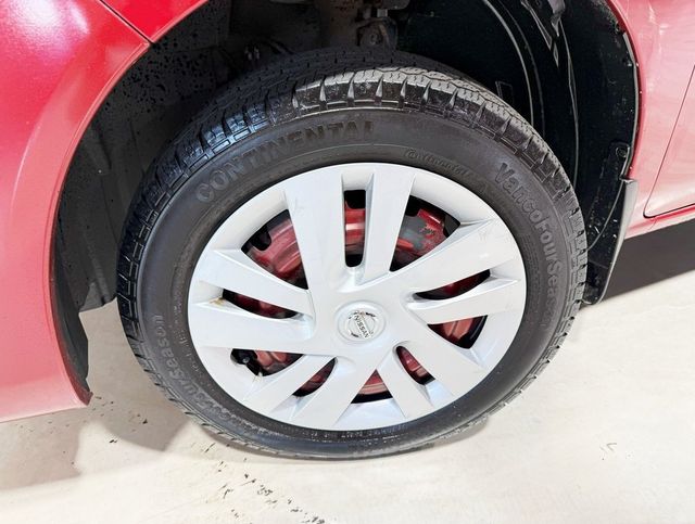 2019 Nissan NV200 SV photo 2