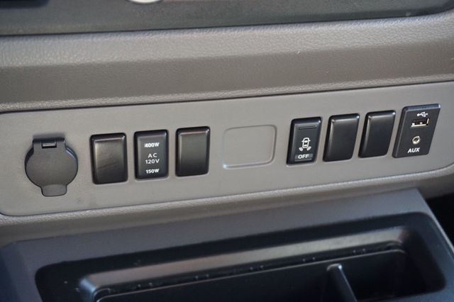 2019 Nissan NV Cargo HIGH ROOF, SV, CARGO SHELVES, LEATHER SEATS - 23013862 - 33