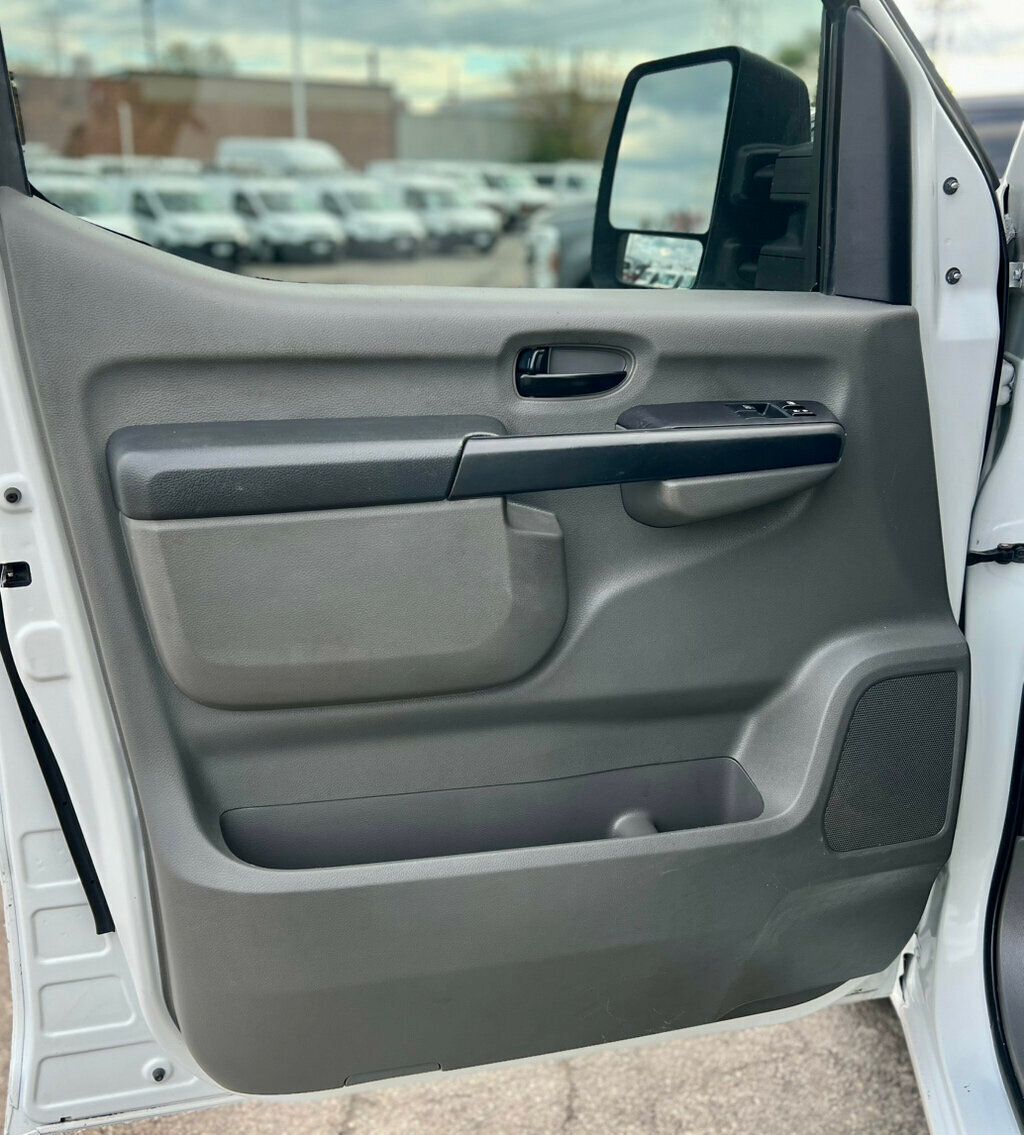 2019 Nissan NV Cargo NV2500 HD High Roof V8 SV - 23018016 - 10