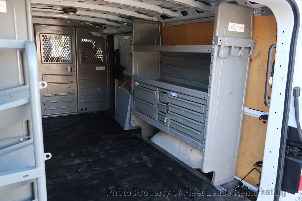 2019 Nissan NV Cargo NV2500 SV Low Roof Cargo Van Ladder Rack - 22945421 - 16