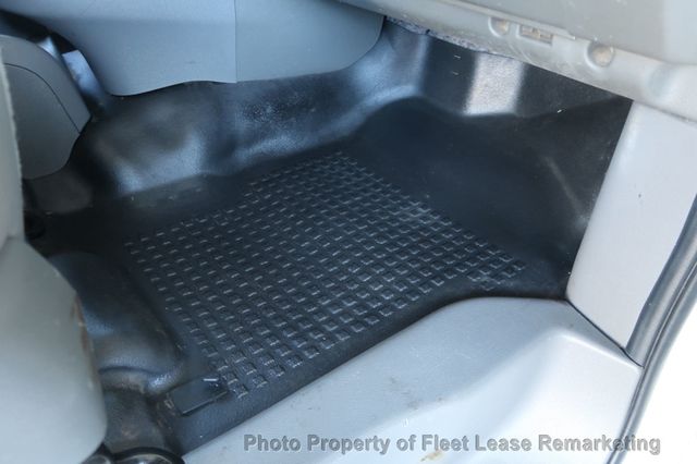 2019 Nissan NV Cargo NV2500 SV Low Roof Cargo Van Ladder Rack - 22945421 - 22