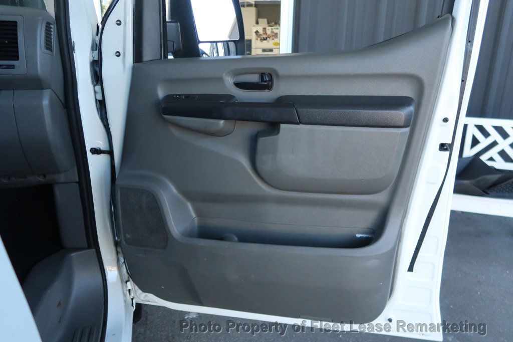 2019 Nissan NV Cargo NV2500 SV Low Roof Cargo Van Ladder Rack - 22945421 - 23