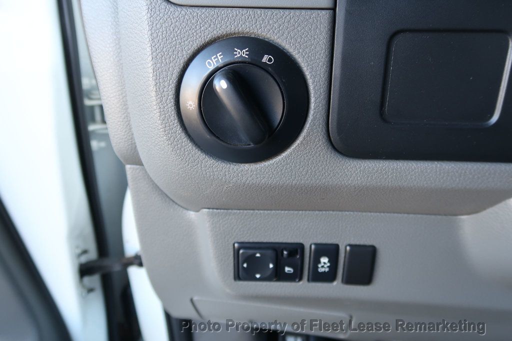 2019 Nissan NV Cargo NV2500 SV Low Roof Cargo Van Ladder Rack - 22945421 - 33