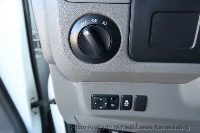 2019 Nissan NV Cargo NV2500 SV Low Roof Cargo Van Ladder Rack - 22945421 - 33