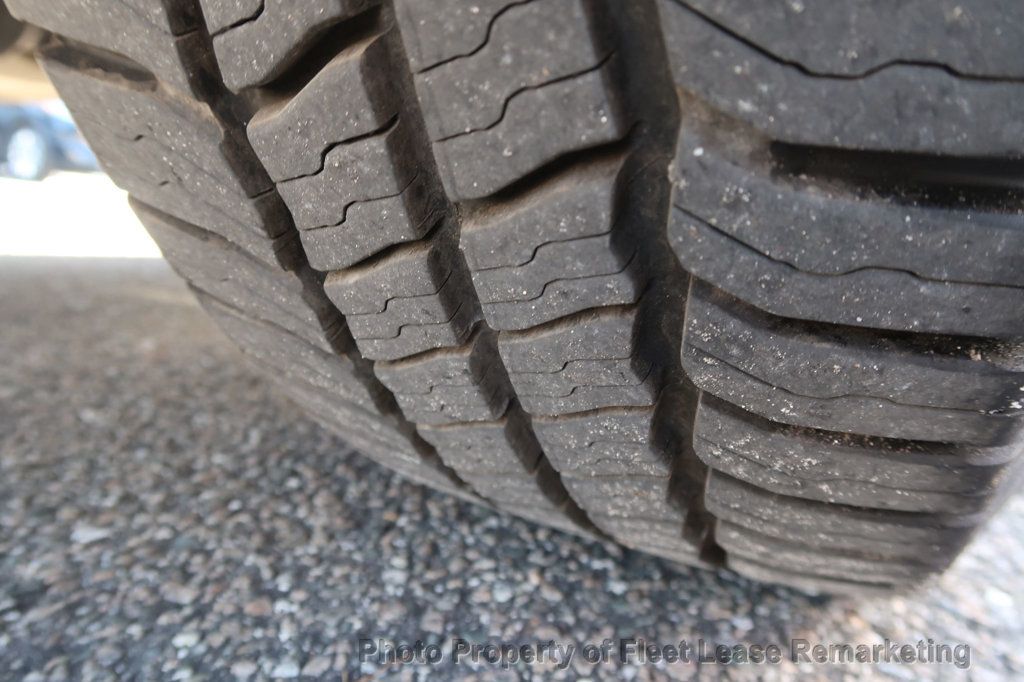 2019 Nissan NV Cargo NV2500 SV Low Roof Cargo Van Ladder Rack - 22945421 - 42