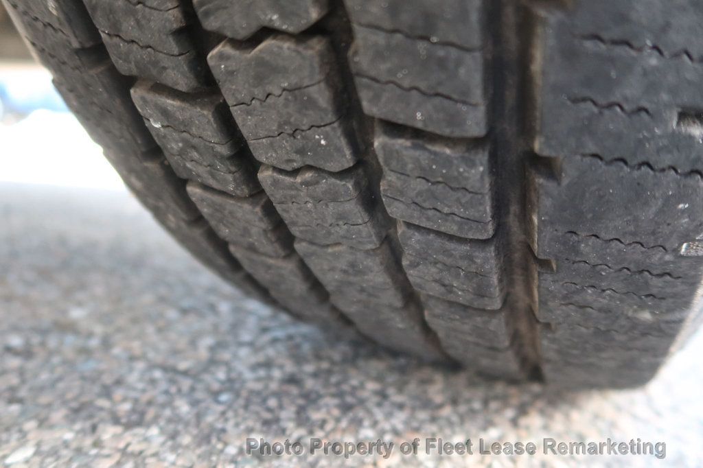 2019 Nissan NV Cargo NV2500 SV Low Roof Cargo Van Ladder Rack - 22945421 - 43