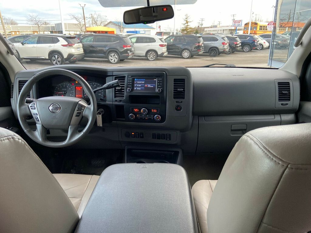 2019 Nissan NV Passenger V8 HD SL - 22314317 - 37
