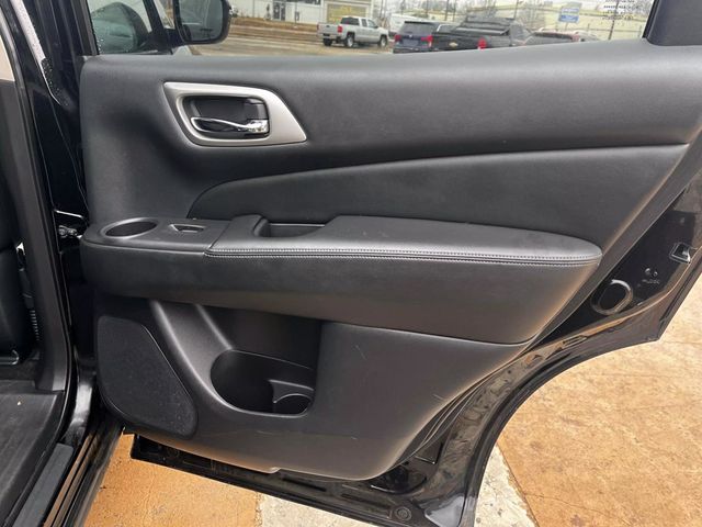 2019 Nissan Pathfinder 4x4 S - 22701824 - 18