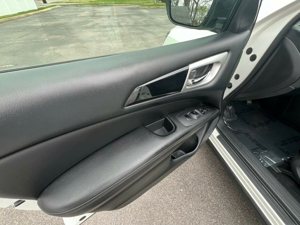 2019 Nissan Pathfinder 4x4 S - 22381195 - 8