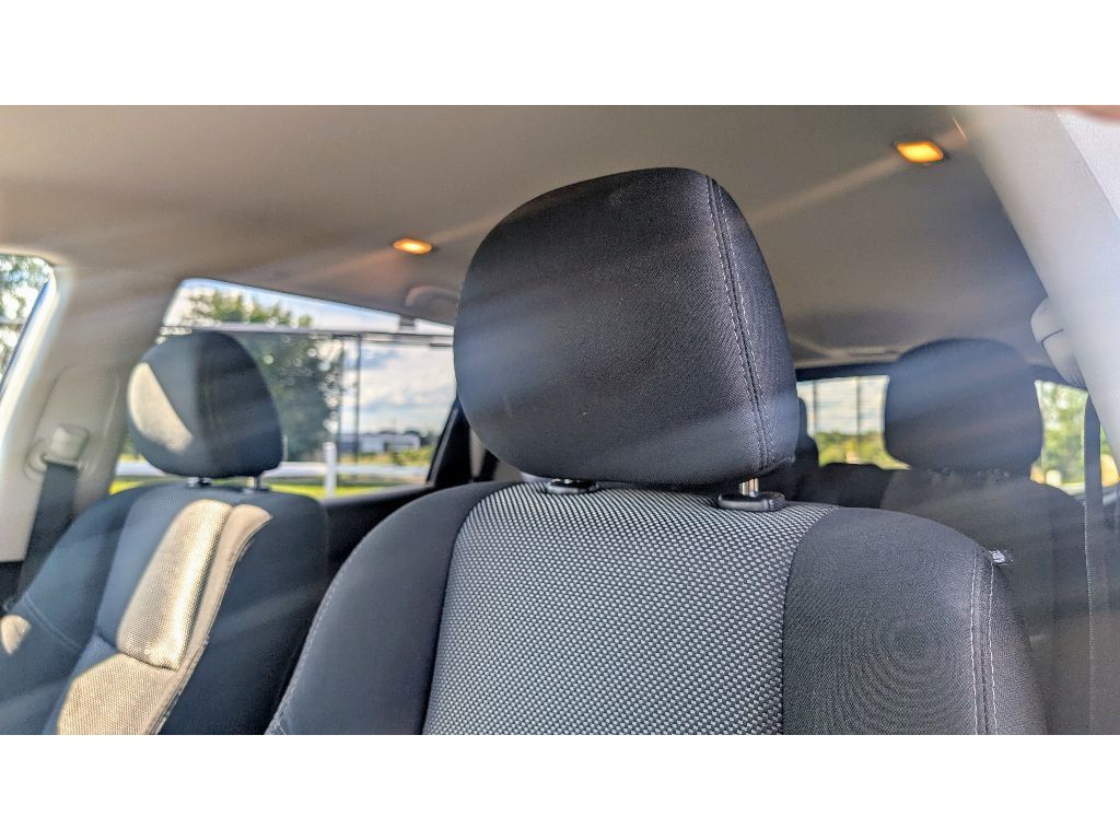 2019 Nissan Pathfinder 4x4 S photo 16