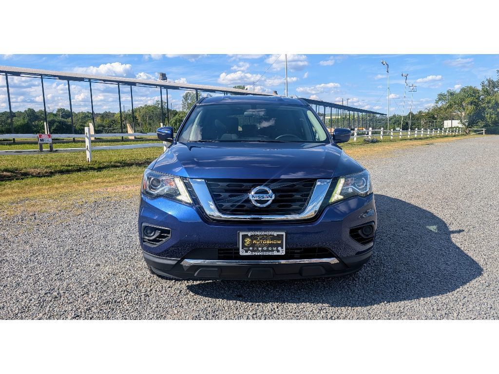 2019 Nissan Pathfinder 4x4 S photo 2