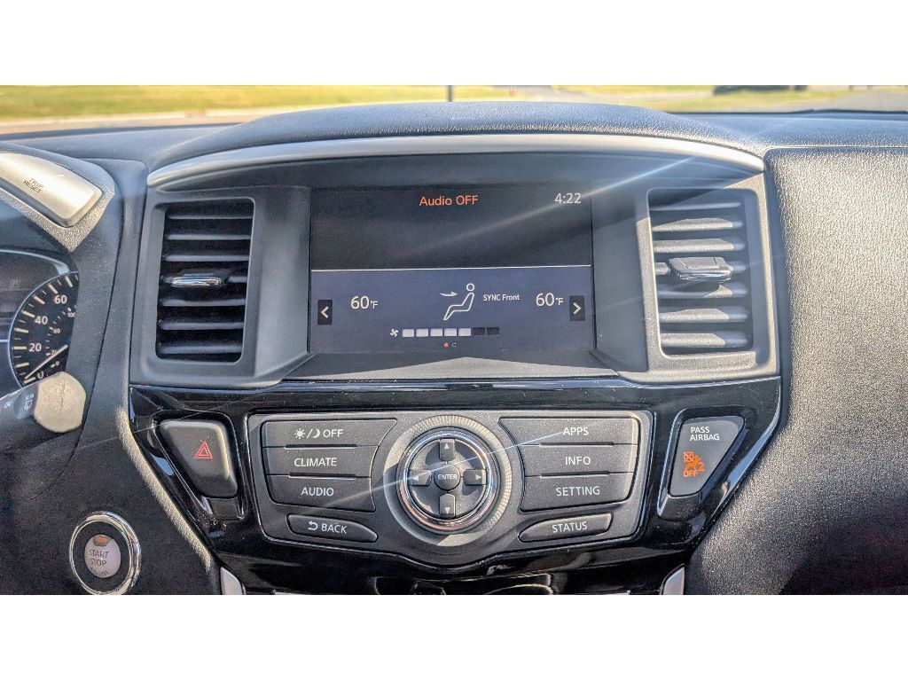 2019 Nissan Pathfinder 4x4 S photo 20