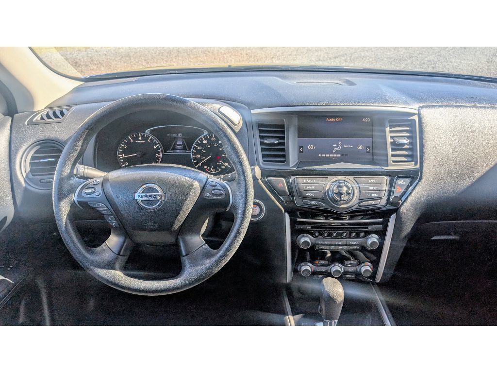 2019 Nissan Pathfinder 4x4 S photo 22