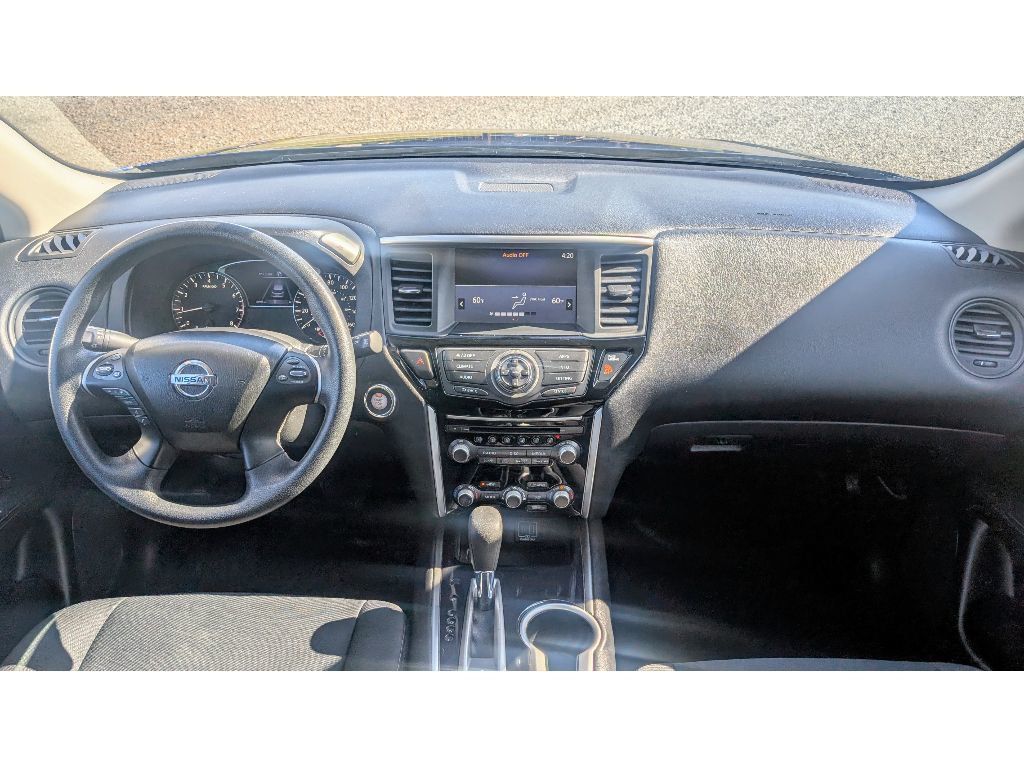 2019 Nissan Pathfinder 4x4 S photo 24
