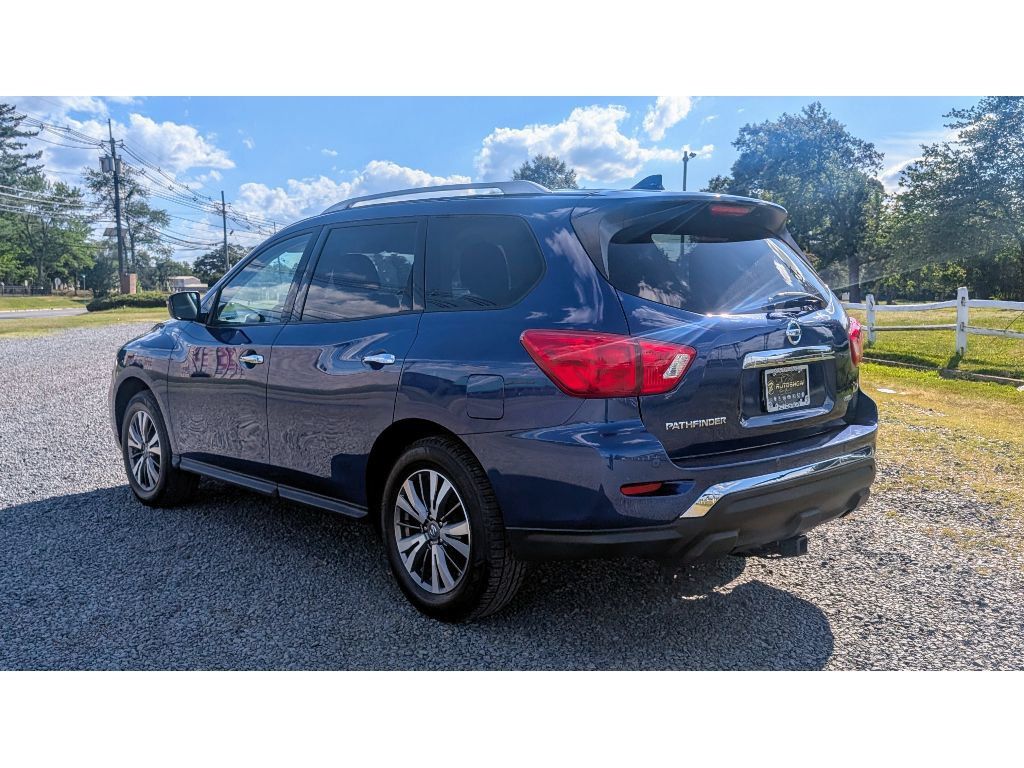 2019 Nissan Pathfinder 4x4 S photo 5