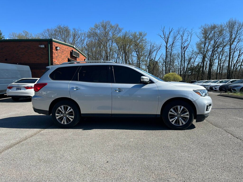 2019 Nissan Pathfinder 4x4 SL photo 4