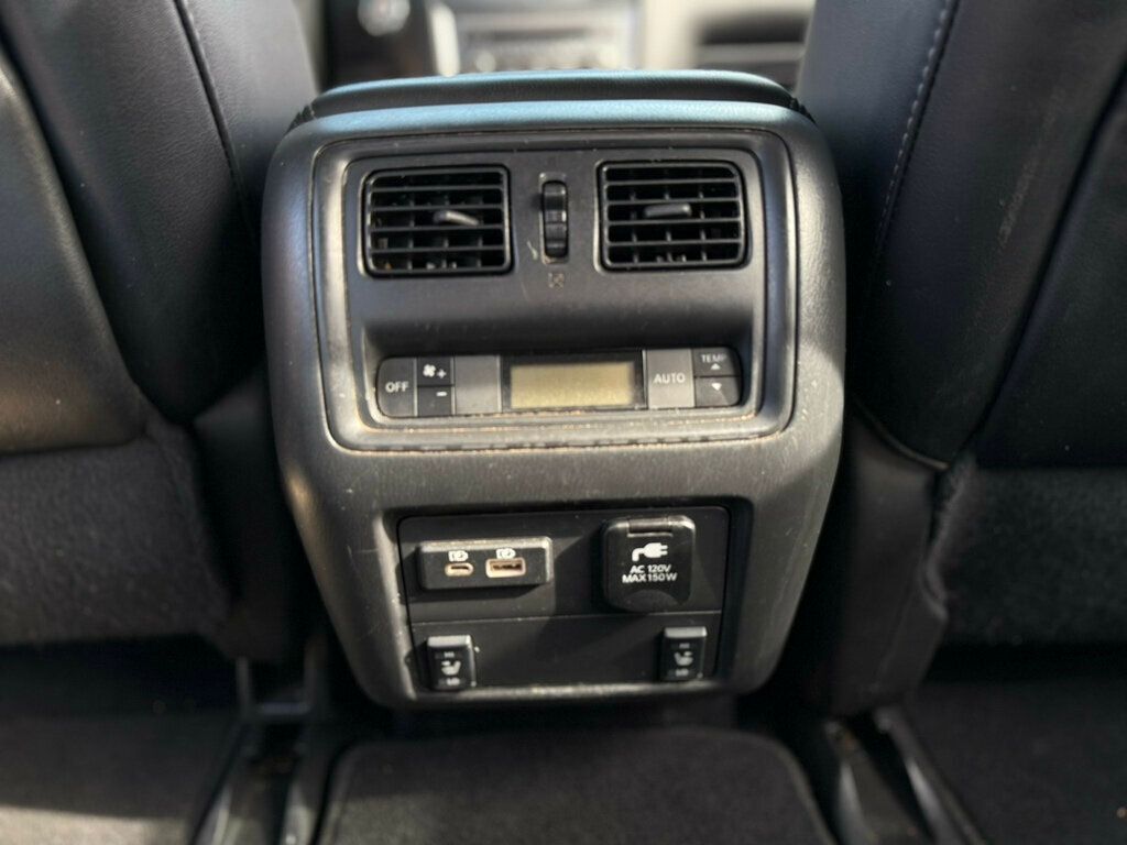 2019 Nissan Pathfinder 4x4 SL - 22913352 - 19