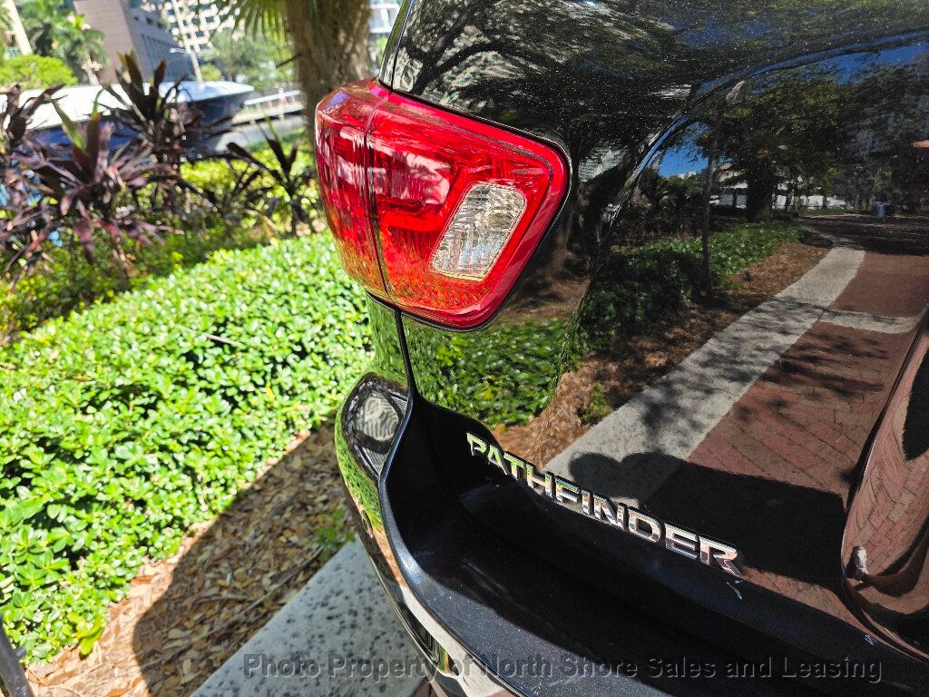 2019 Nissan Pathfinder 4x4 SL - 22923428 - 30