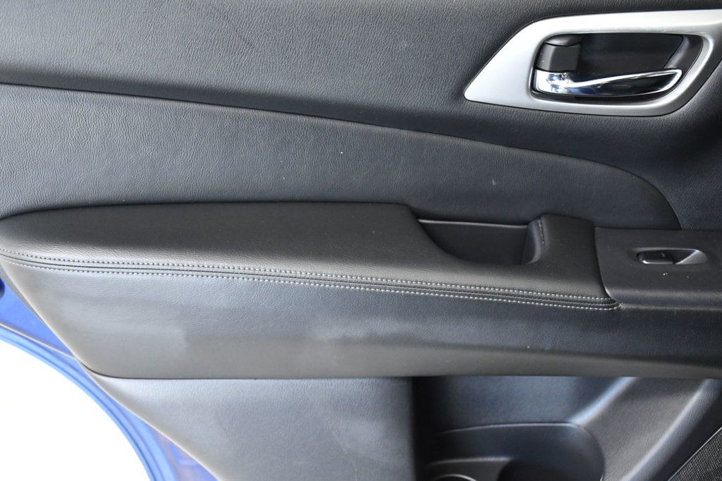 2019 Nissan Pathfinder FWD S - 22961547 - 10