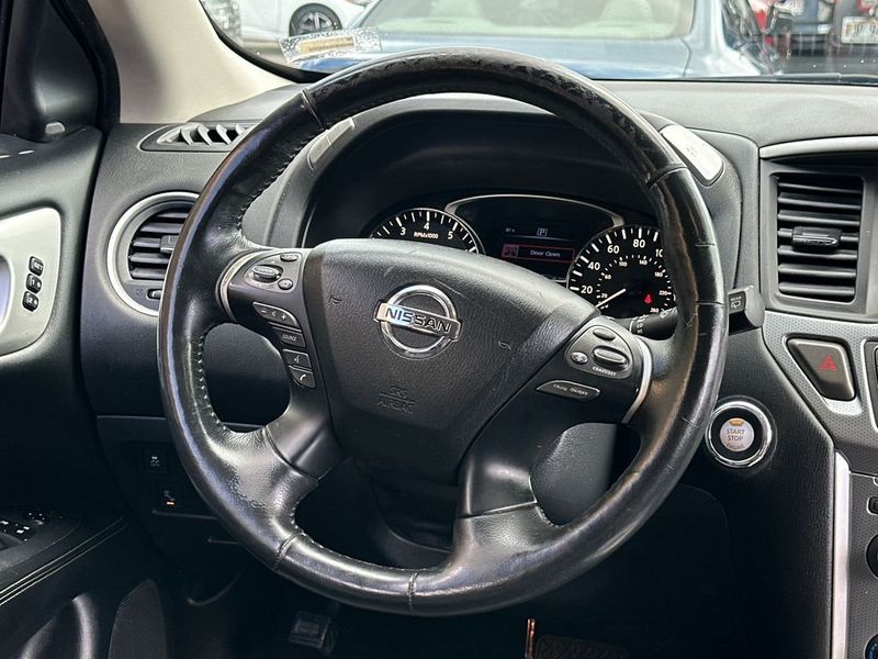 2019 Nissan Pathfinder FWD SL - 23020763 - 17