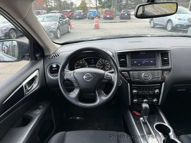 2019 Nissan Pathfinder FWD SV - 22996223 - 11