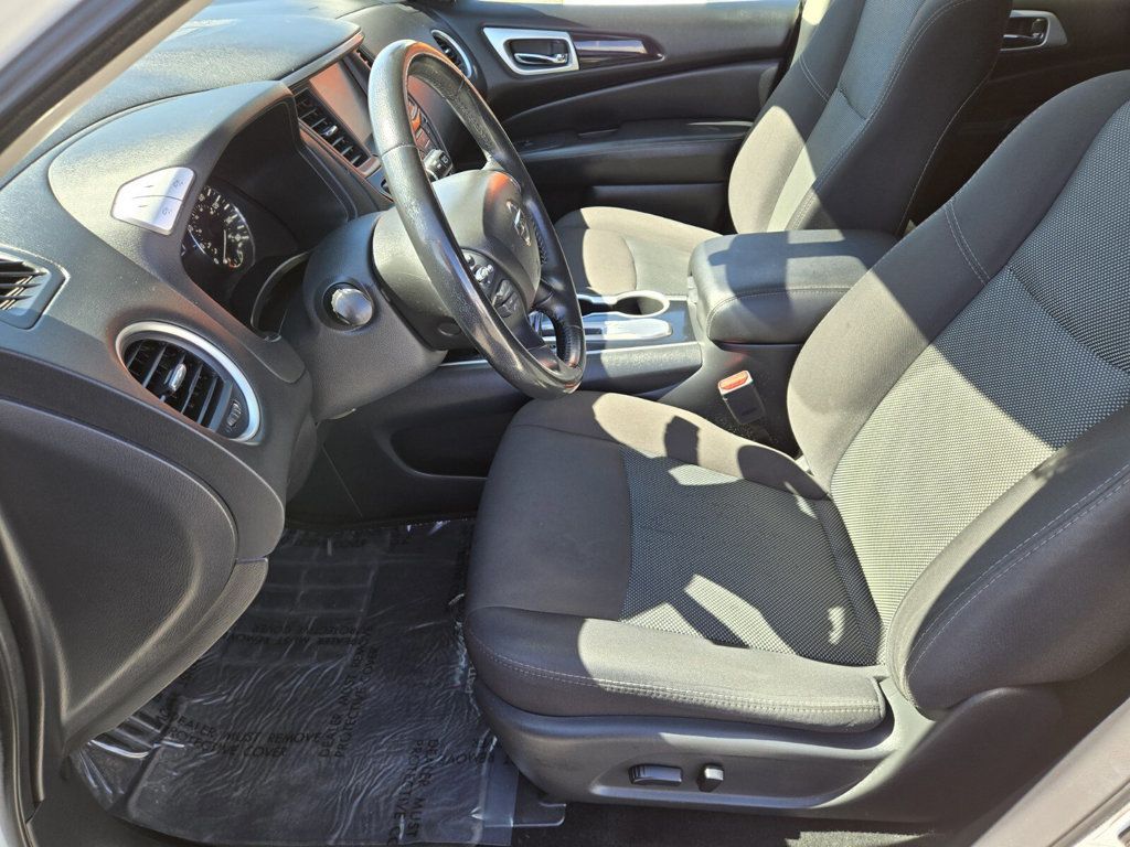 2019 Nissan Pathfinder FWD SV - 22922308 - 6