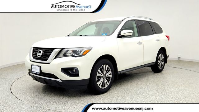 2019 Nissan Pathfinder SV 4x4 w/ All Weather Package - 23040016 - 0