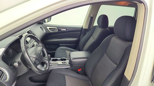 2019 Nissan Pathfinder SV 4x4 w/ All Weather Package - 23040016 - 18