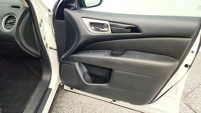 2019 Nissan Pathfinder SV 4x4 w/ All Weather Package - 23040016 - 25