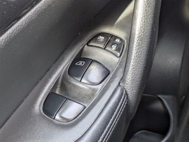 2019 Nissan Rogue  - 22977102 - 24