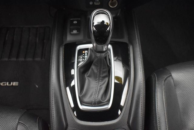 2019 Nissan Rogue AWD SL - 22948086 - 32