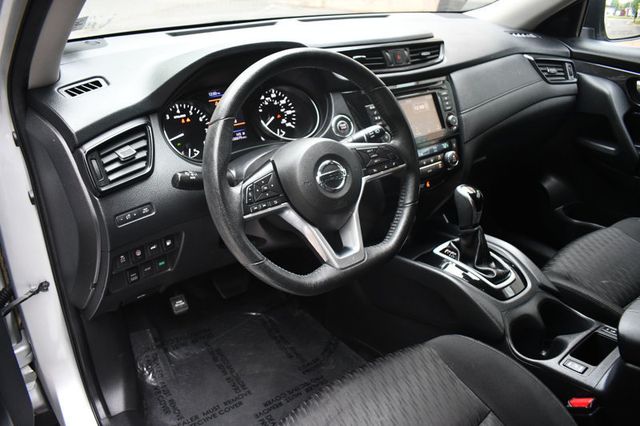 2019 Nissan Rogue AWD SV - 23018713 - 19