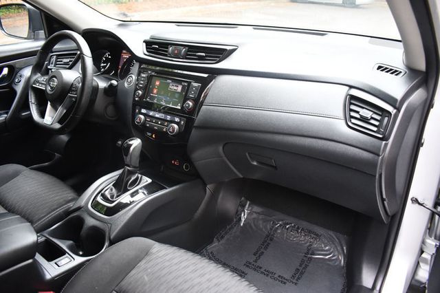 2019 Nissan Rogue AWD SV - 23018713 - 24