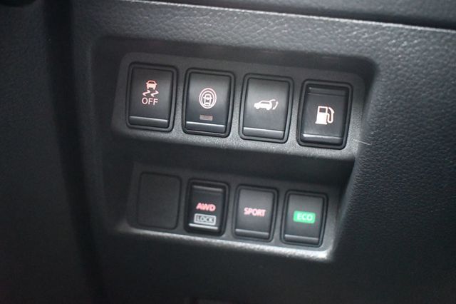 2019 Nissan Rogue AWD SV - 23018713 - 30