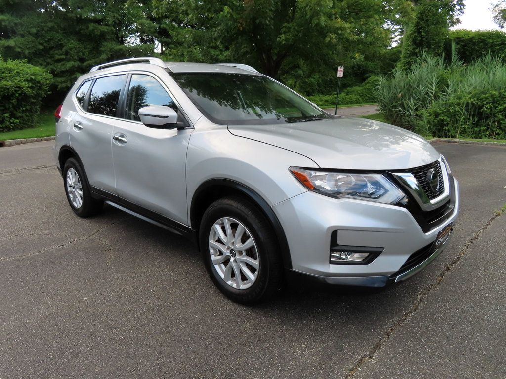 2019 Nissan Rogue SV photo 15