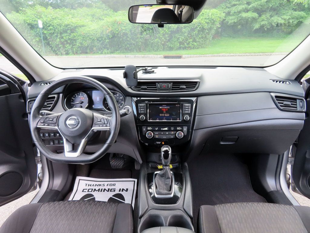 2019 Nissan Rogue SV photo 27