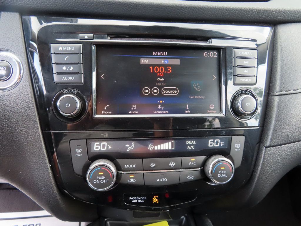 2019 Nissan Rogue SV photo 31
