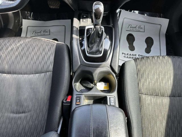 2019 Nissan Rogue AWD SV - 23003907 - 18